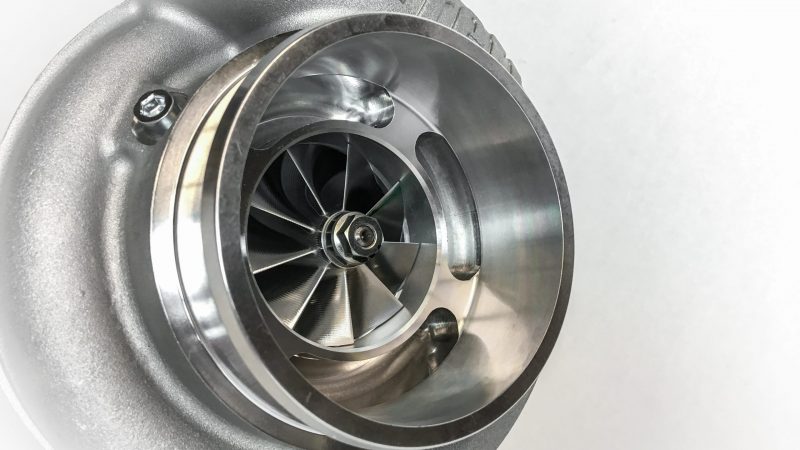 Reverse Rotation turbochargers feature a fully-machined compressor inlet, fully-machined compressor outlet, and fully-machined ported shroud.